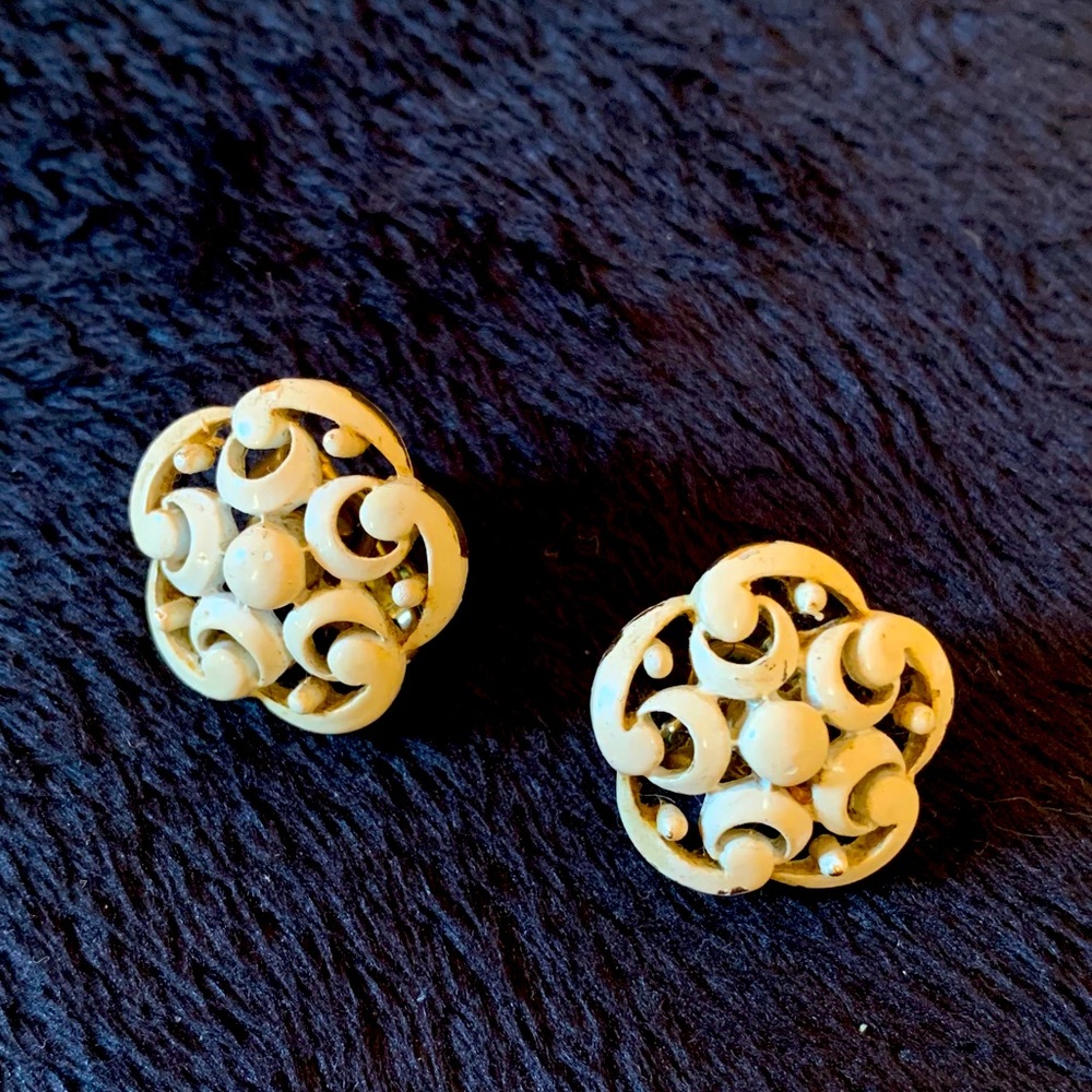 Vintage Clip-on Earrings